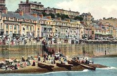 An-early-coloured-Postcard-of-White-Rock-Parade-and-Beach.-1905.